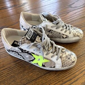 Excellent Condition Golden Goose Super-Star Sneakera